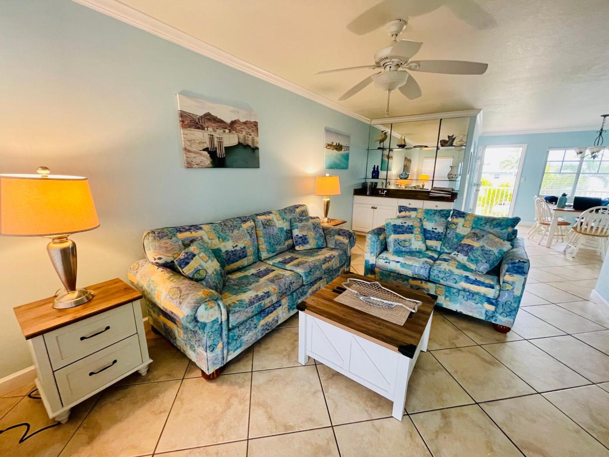 Gulf Coast Gem Private Condo - 2Bed, 1Bath, Sleeps 6, Across The Street From Beach & Gulf, Game Room, Pool Clearwater Beach Exterior photo